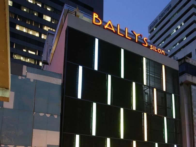 Bally Suite Silom Бангкок Экстерьер фото